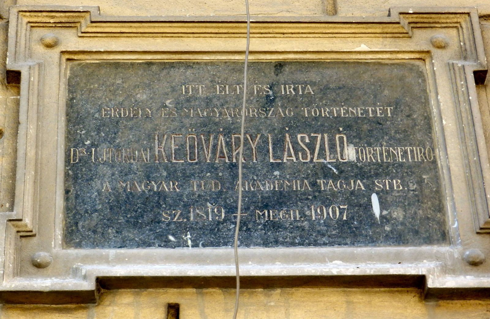Emléktábla Kőváry László kolozsvári házának falán, az Óvárban