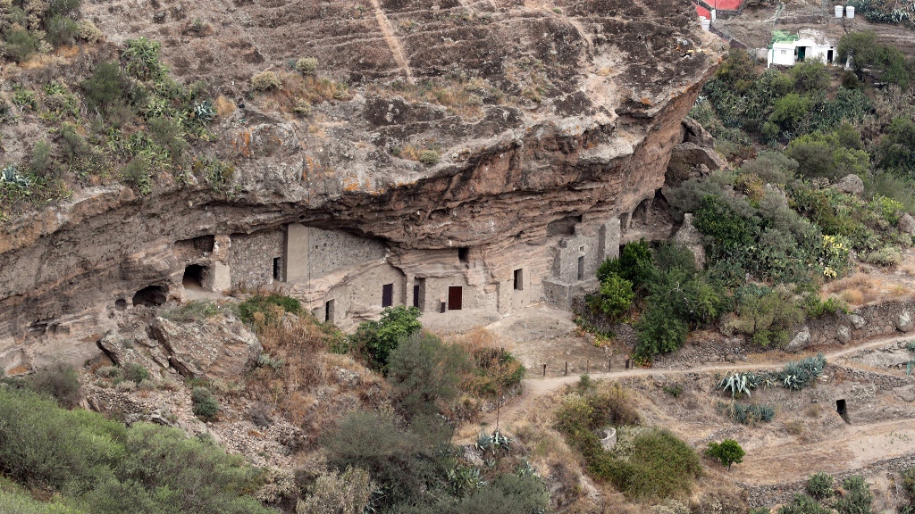 Berber barlangok a Kanári szigeteki Risco Caido-ban | RTVE.es