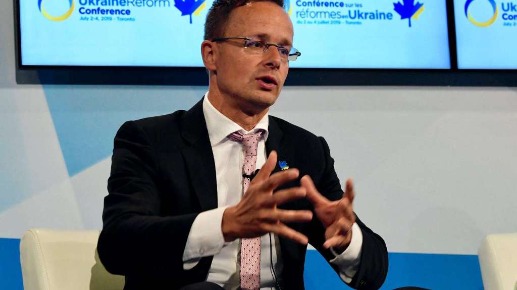 Szijjártó Péter magyar külügyminiszter beszél az Ukrajnában megindított reformfolyamatokról tartott torontói konferencián 2019. július 2-án | Fotó: KKM/Mitko Sztojcsev / MTI