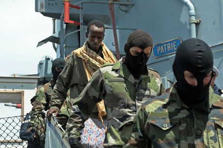 somali-pirates-86151882