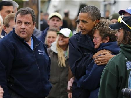 2012-10-31T212553Z 1 CBRE89U1NJ700 RTROPTP 2 STORM-SANDY-OBAMA