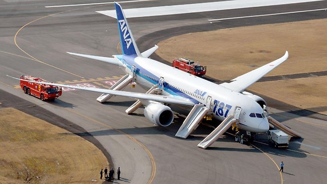 111487-japan-boeing-787-ana