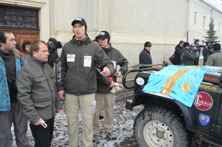 Becze Istvan szekely zaszlot adott at